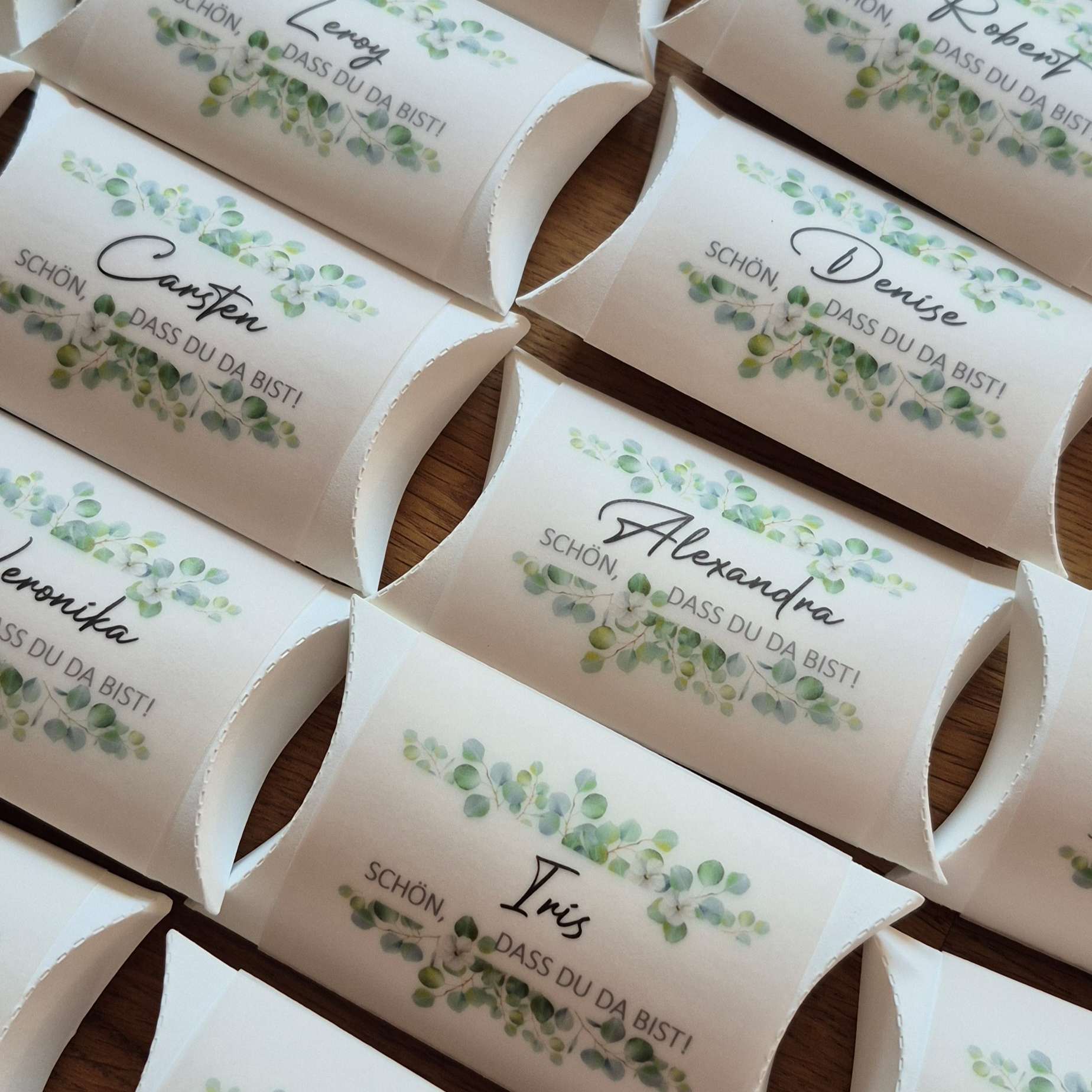 Hochzeit-Gastgeschenk-Pillowbox Hochzeitsgastgeschenke Pillowbox mit Transparentpapier-Banderole